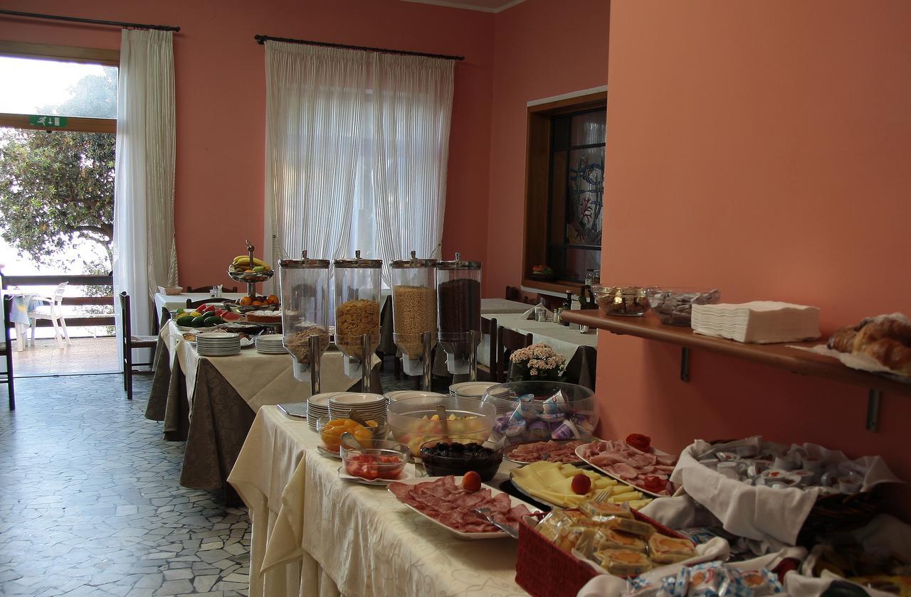 Hotel Villa Ombrosa Portoferraio Quarto foto