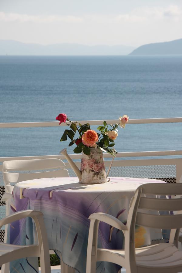 Hotel Villa Ombrosa Portoferraio Quarto foto